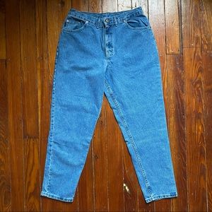 Chic • Medium-Wash Denim Jeans
